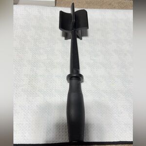 The Pampered Chef Black Mix N Chop